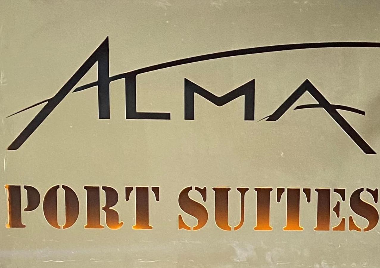 Alma Port Suites — Foto’s 1